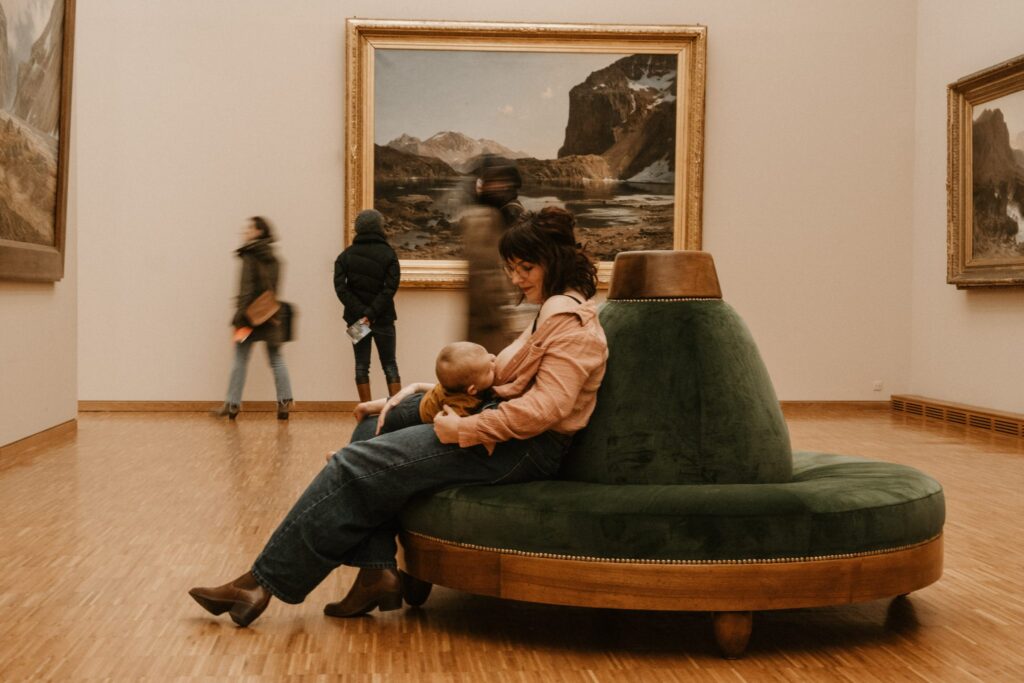 Margot Bastien séance photo au musée